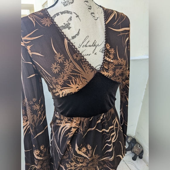 VINTAGE Brown Velvet Split Sleeve V Neck Blouse Top Size Medium - Picture 4 of 10